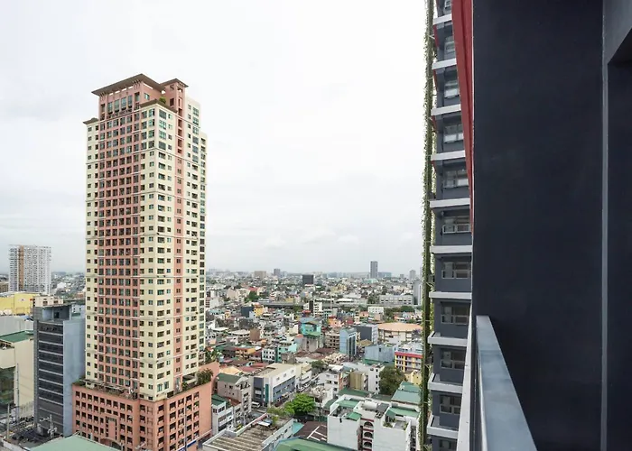 Boho Makati W/ Wi-fi + Workspace | Red Manila